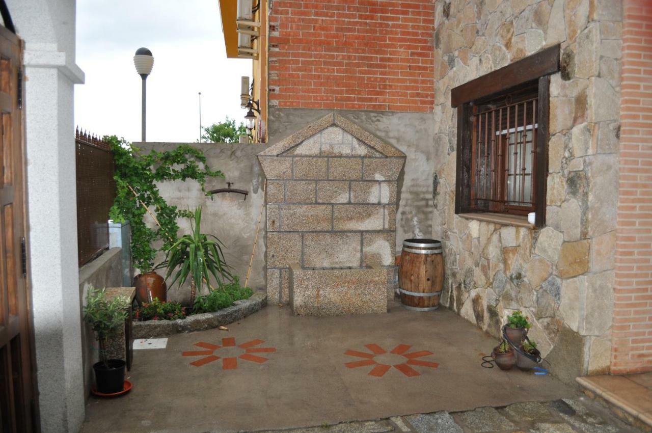 Casa Los 5 Canos Сотільйо-де-ла-Адрада Екстер'єр фото