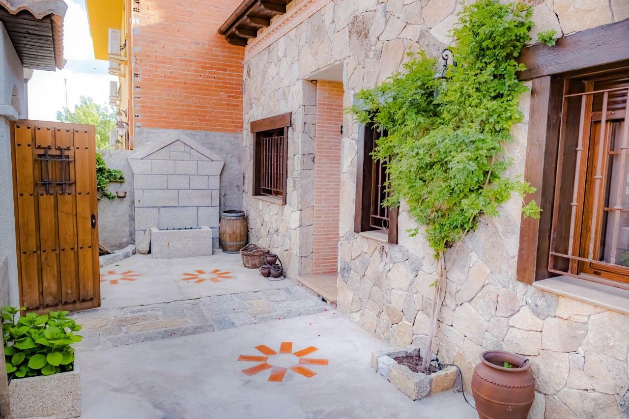 Casa Los 5 Canos Сотільйо-де-ла-Адрада Екстер'єр фото